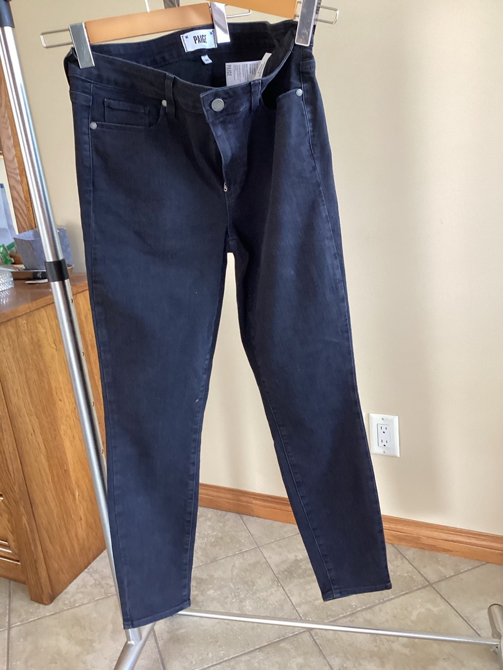 PAIGE Skinny Jeans in Black